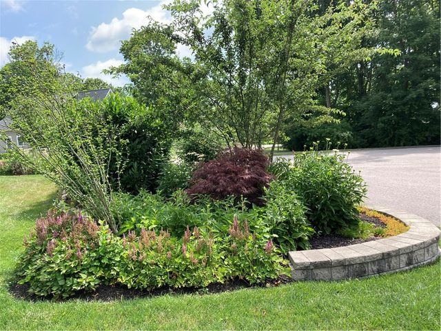 35 Abbey Road, South Kingstown, RI 02879