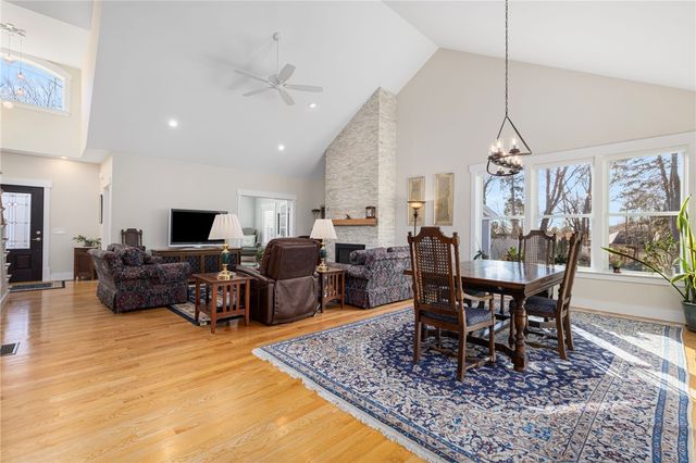 35 Abbey Road, South Kingstown, RI 02879