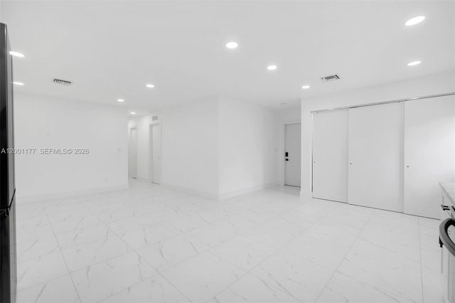 810 SW 14th Ct, Deerfield Beach, FL 33441