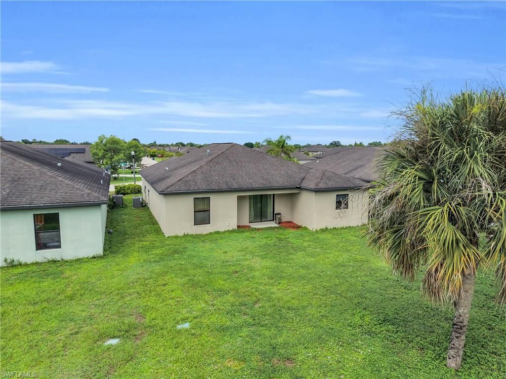 169 Shadow Lakes DR, LEHIGH ACRES, FL 33974 — photo 4