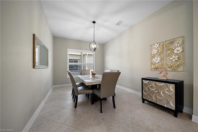 2866 Cinnamon Bay CIR, Naples, FL 34119