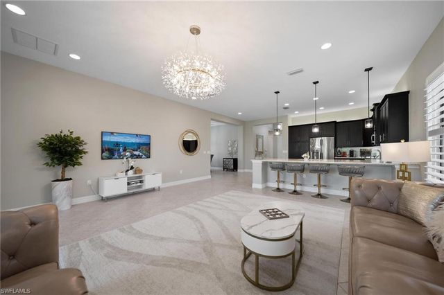 2866 Cinnamon Bay CIR, Naples, FL 34119