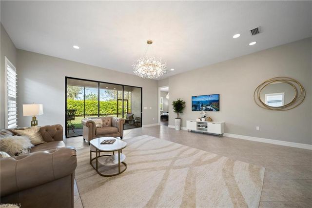 2866 Cinnamon Bay CIR, Naples, FL 34119
