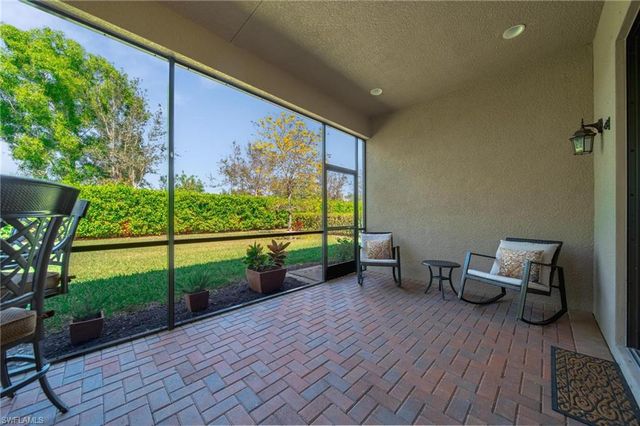 2866 Cinnamon Bay CIR, Naples, FL 34119