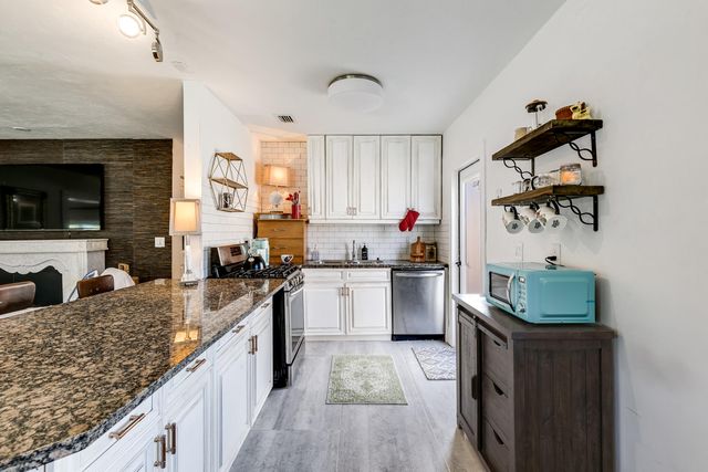 609 S Arnold Avenue S, Lantana, FL 33462