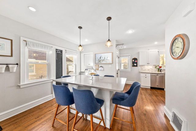 1921 Underwood AVENUE, Wauwatosa, WI 53213