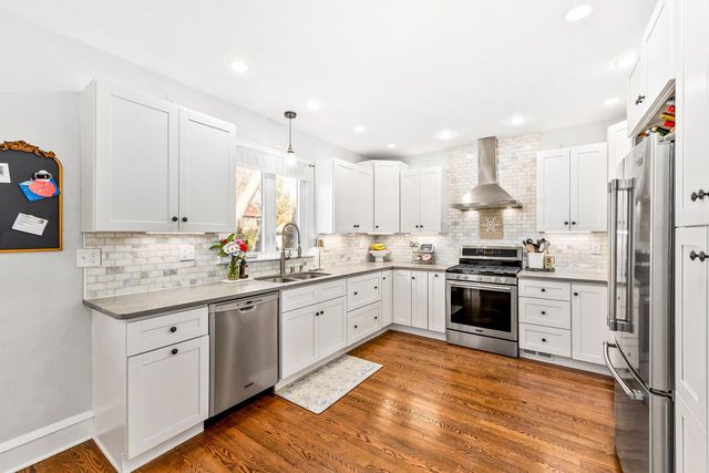 1921 Underwood AVENUE, Wauwatosa, WI 53213