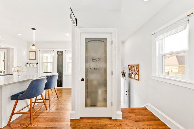 1921 Underwood AVENUE, Wauwatosa, WI 53213