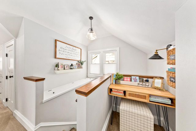 1921 Underwood AVENUE, Wauwatosa, WI 53213