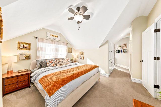 1921 Underwood AVENUE, Wauwatosa, WI 53213