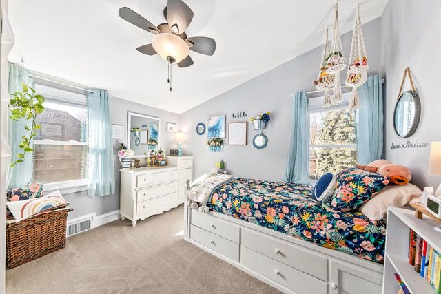 1921 Underwood AVENUE, Wauwatosa, WI 53213