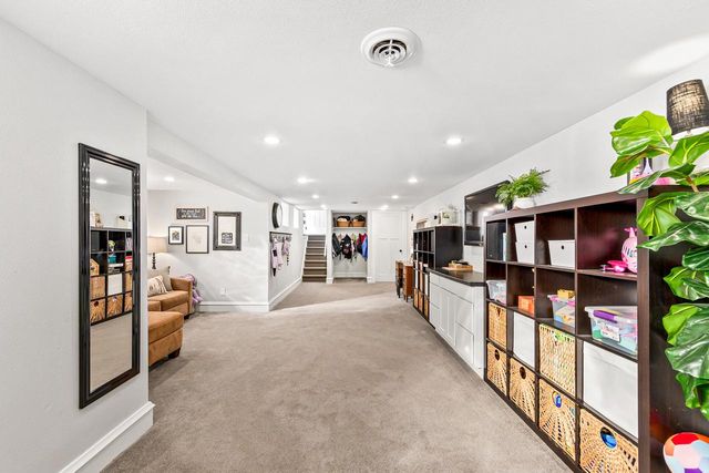 1921 Underwood AVENUE, Wauwatosa, WI 53213