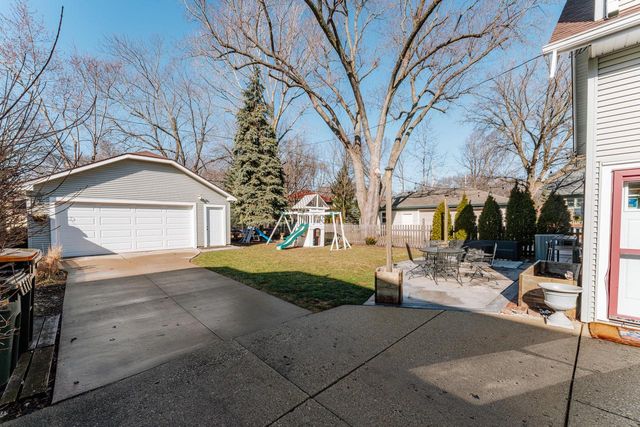 1921 Underwood AVENUE, Wauwatosa, WI 53213