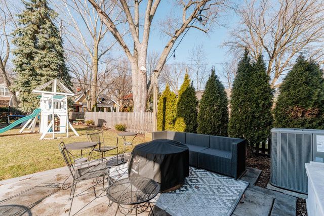 1921 Underwood AVENUE, Wauwatosa, WI 53213