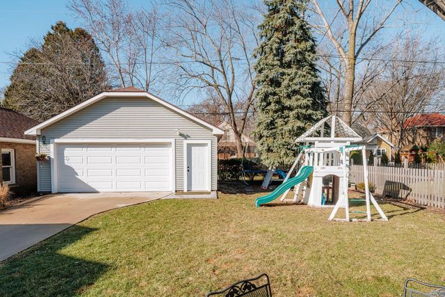 1921 Underwood AVENUE, Wauwatosa, WI 53213