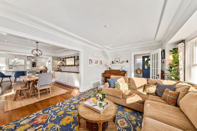 1921 Underwood AVENUE, Wauwatosa, WI 53213