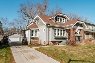 1921 Underwood AVENUE, Wauwatosa, WI 53213