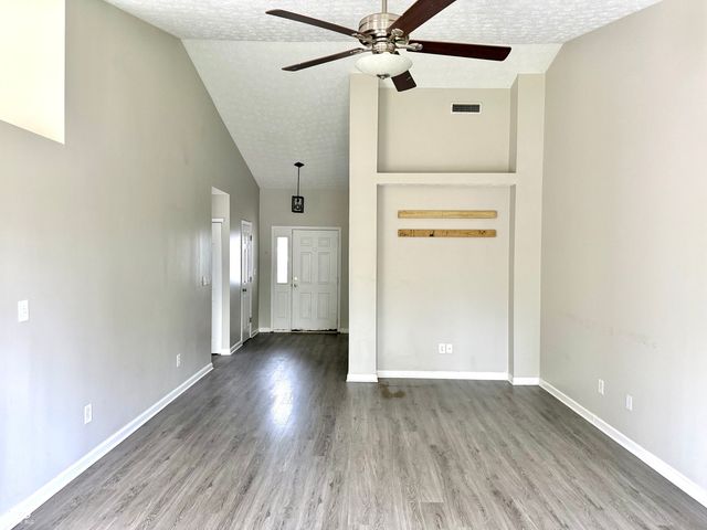 6027 Lakeside Manor Avenue, Indianapolis, IN 46254