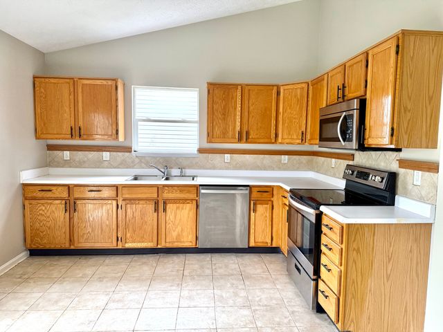 6027 Lakeside Manor Avenue, Indianapolis, IN 46254