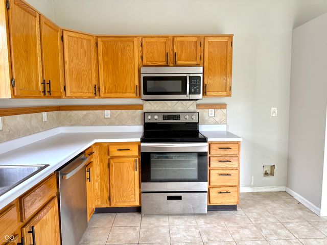 6027 Lakeside Manor Avenue, Indianapolis, IN 46254