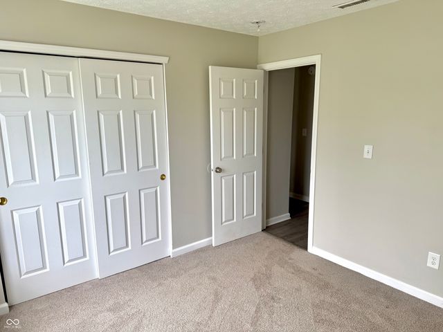 6027 Lakeside Manor Avenue, Indianapolis, IN 46254