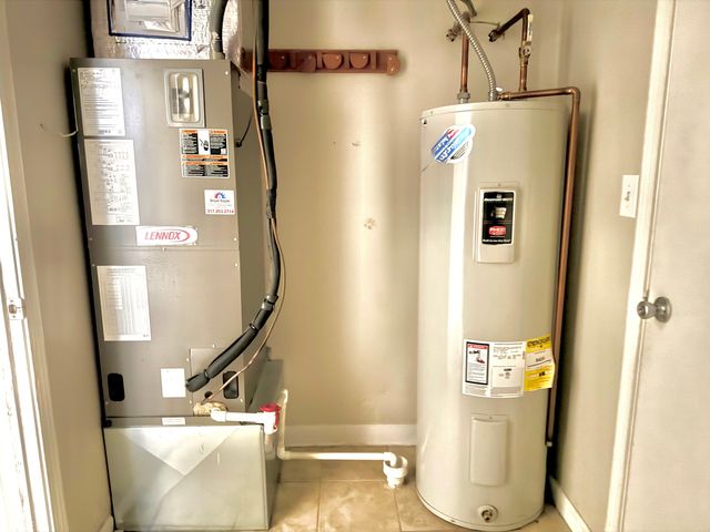 6027 Lakeside Manor Avenue, Indianapolis, IN 46254