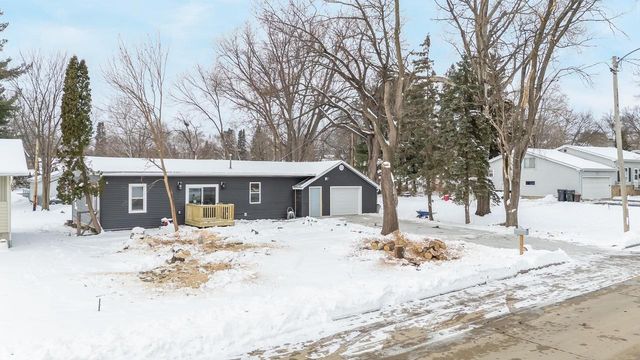 161 S JOHNSON STREET, Berlin, WI 54923