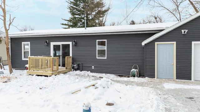 161 S JOHNSON STREET, Berlin, WI 54923