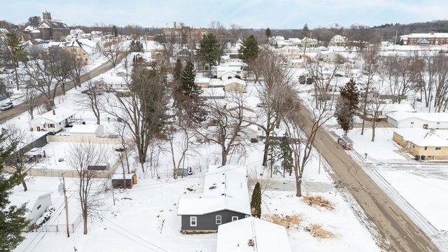 161 S JOHNSON STREET, Berlin, WI 54923