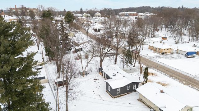 161 S JOHNSON STREET, Berlin, WI 54923