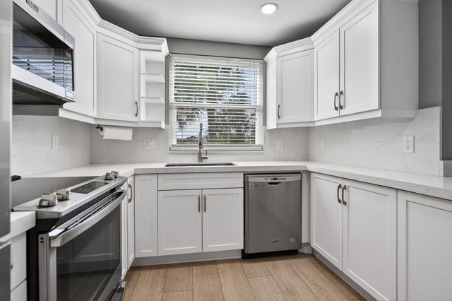 805 Mainsail Circle, Jupiter, FL 33477