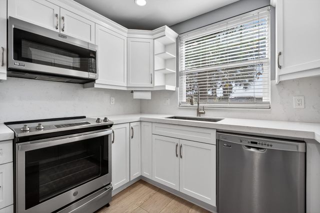 805 Mainsail Circle, Jupiter, FL 33477