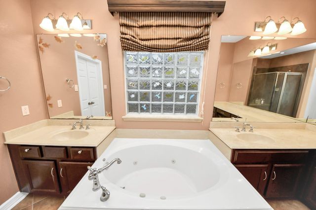 3003 Birch Landing Court, Pearland, TX 77584