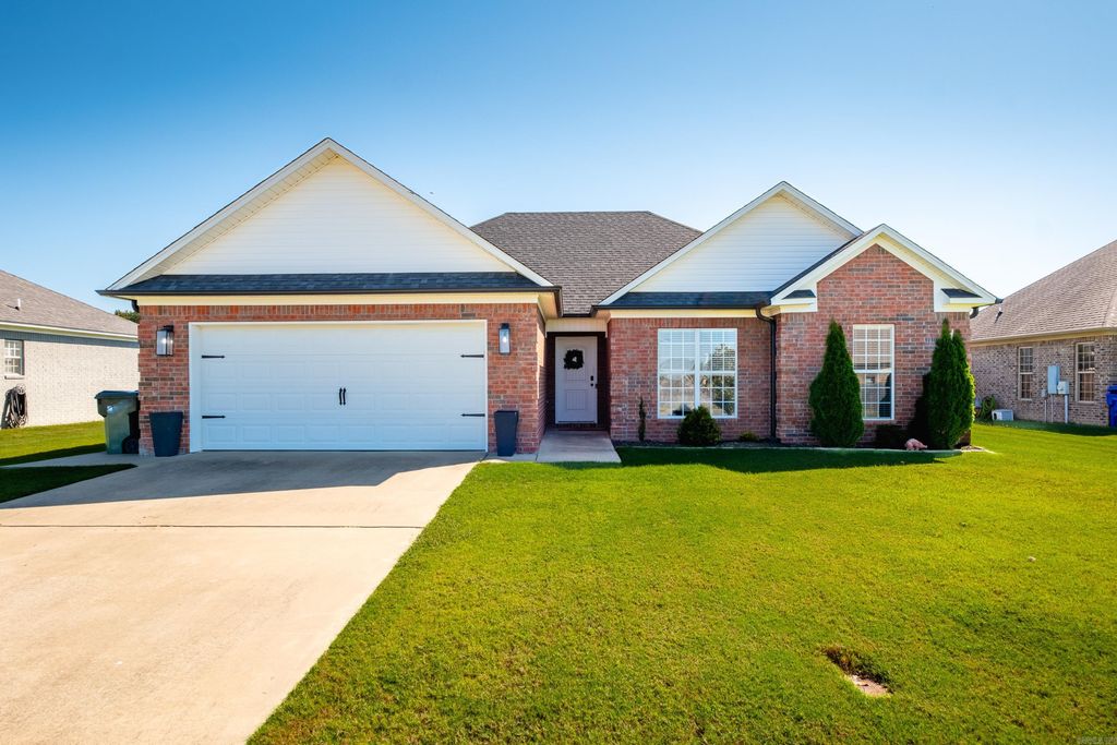 1810 Jaguar Drive, Conway, AR 72032