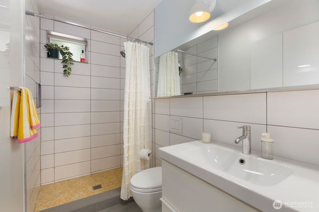 6029 45th Avenue SW, Seattle, WA 98136