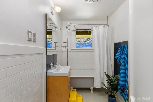 6029 45th Avenue SW, Seattle, WA 98136