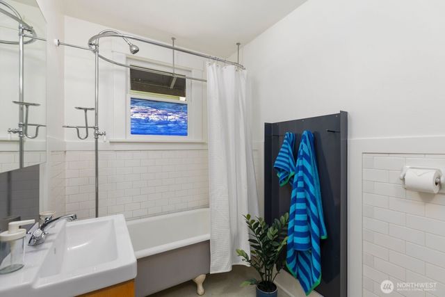 6029 45th Avenue SW, Seattle, WA 98136