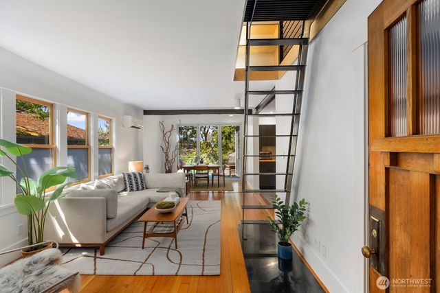 6029 45th Avenue SW, Seattle, WA 98136
