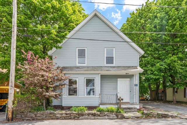 15 Redman Pl, Fitchburg, MA 01420