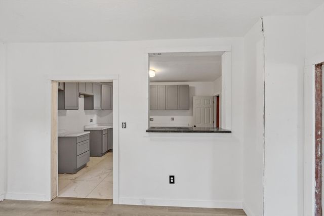 15 Redman Pl, Fitchburg, MA 01420