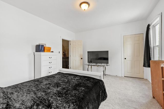 15 Redman Pl, Fitchburg, MA 01420