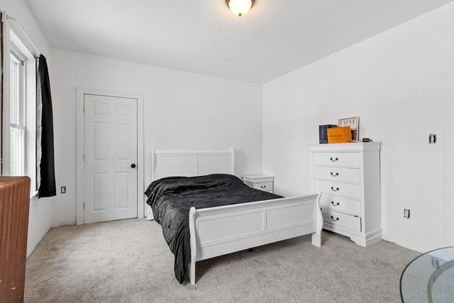 15 Redman Pl, Fitchburg, MA 01420