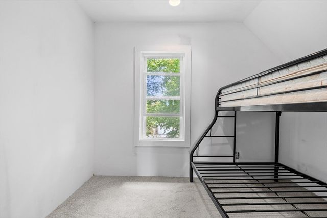 15 Redman Pl, Fitchburg, MA 01420