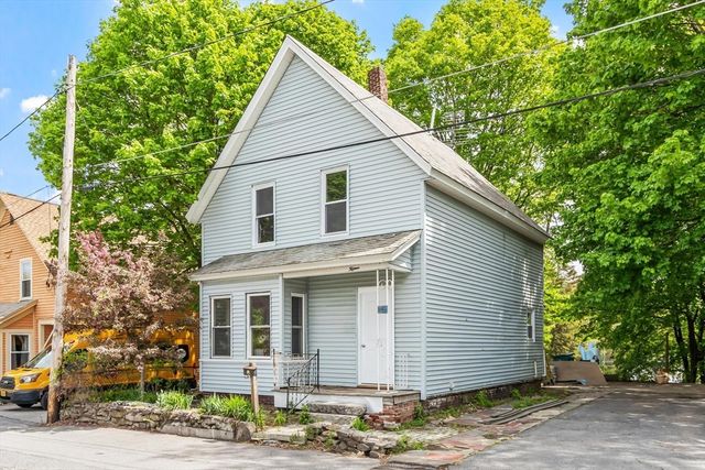15 Redman Pl, Fitchburg, MA 01420