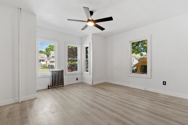 15 Redman Pl, Fitchburg, MA 01420