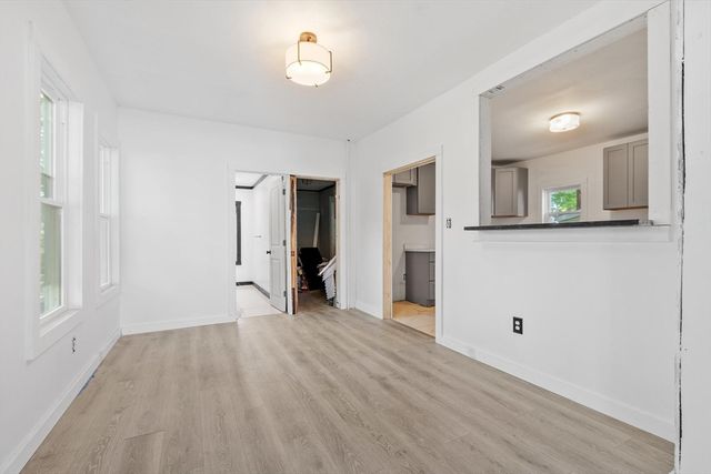 15 Redman Pl, Fitchburg, MA 01420