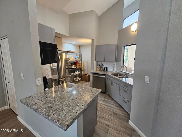 10301 N 70TH Street 224, Paradise Valley, AZ 85253