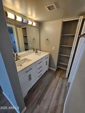 10301 N 70TH Street 224, Paradise Valley, AZ 85253