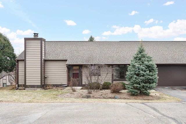 314 Country View Court, Janesville, WI 53548