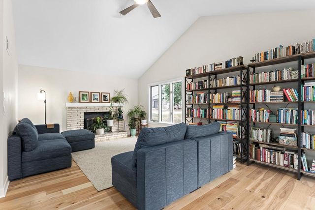 314 Country View Court, Janesville, WI 53548